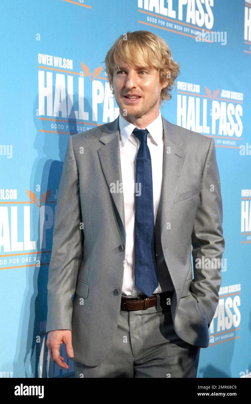 Owen wilson hall pass premiere hi-res stock photography and images - Alamy