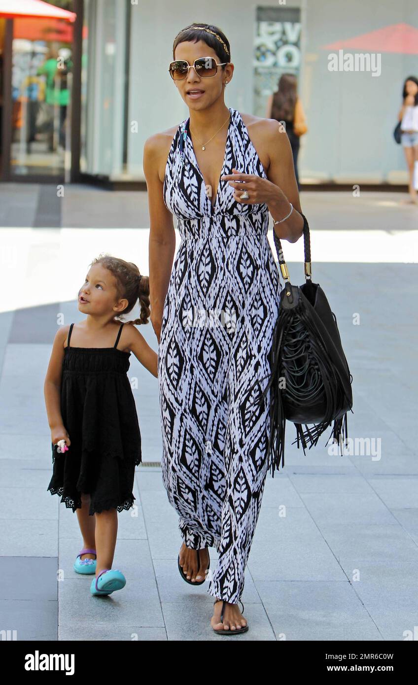 Halle Berry: Beverly Center Shopping!: Photo 2654476
