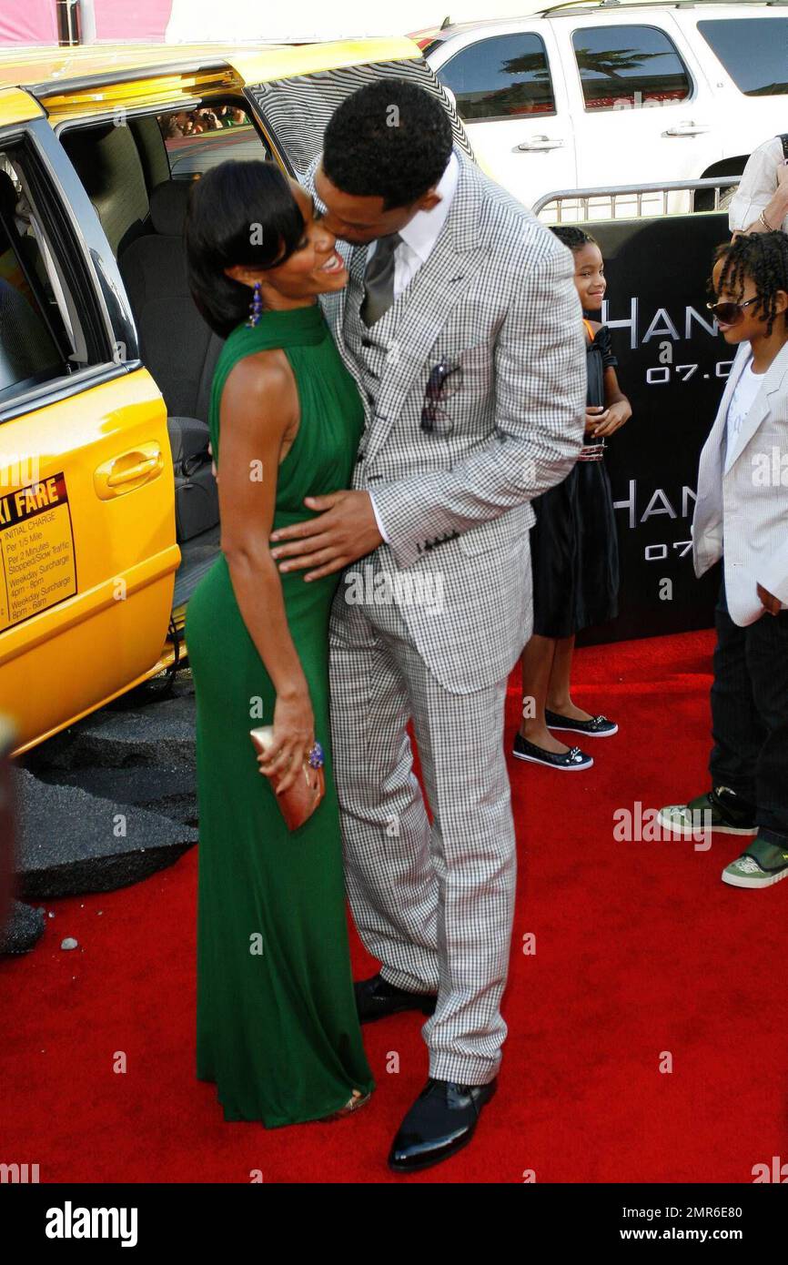 Will Smith and Jada Pinkett-Smith arrive at the Mann's Chinese Theatre ...