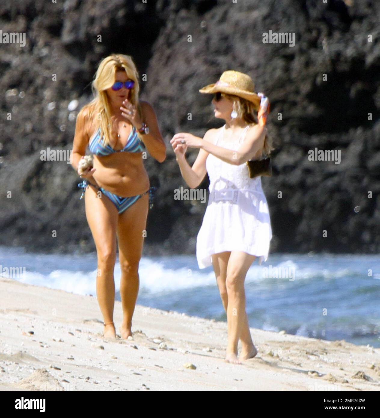 EXCLUSIVE!! Blonde beach beauty, Heather Locklear, celebrates her 50th