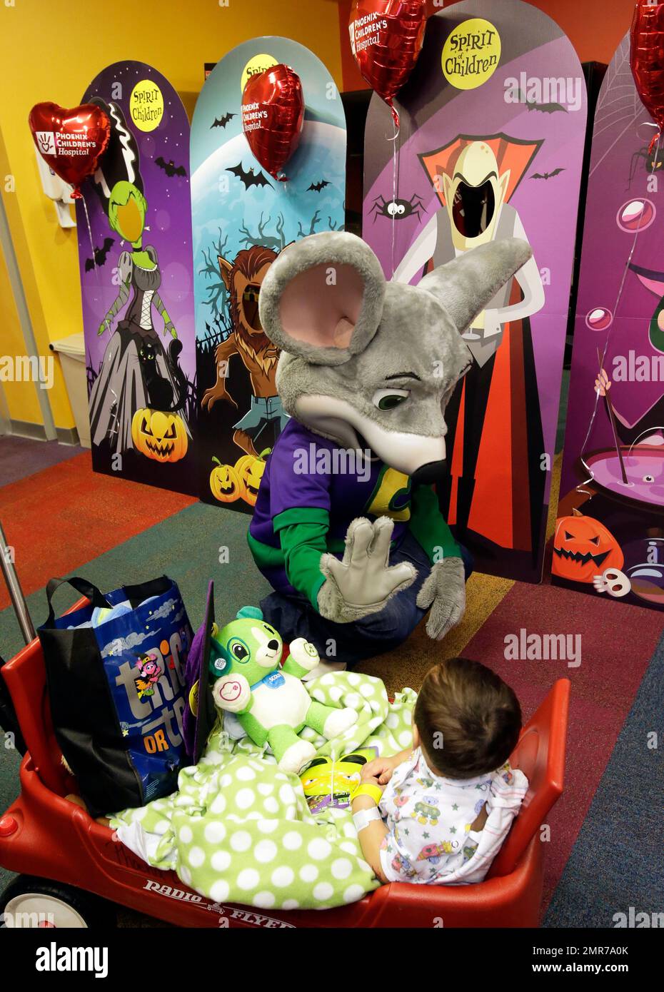IMAGE DISTRIBUTED FOR SPIRIT OF CHILDREN - Chuck E Cheese greets ...