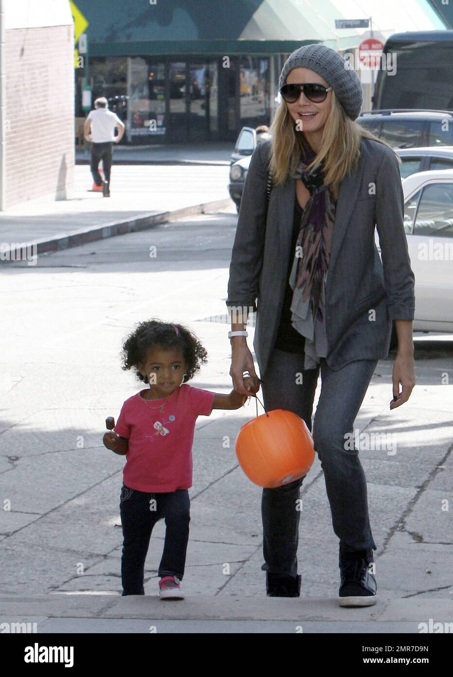 Daughters leni klum hires stock photography and images Alamy(02)