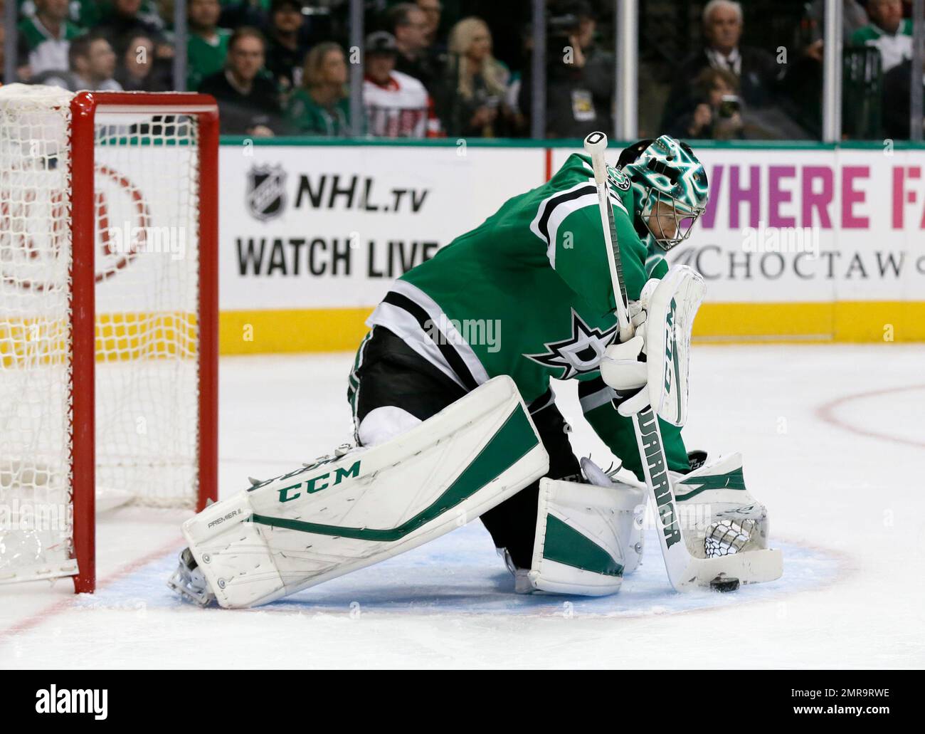 Former Lightning goalie Ben Bishop is on the Stars, but where is he?