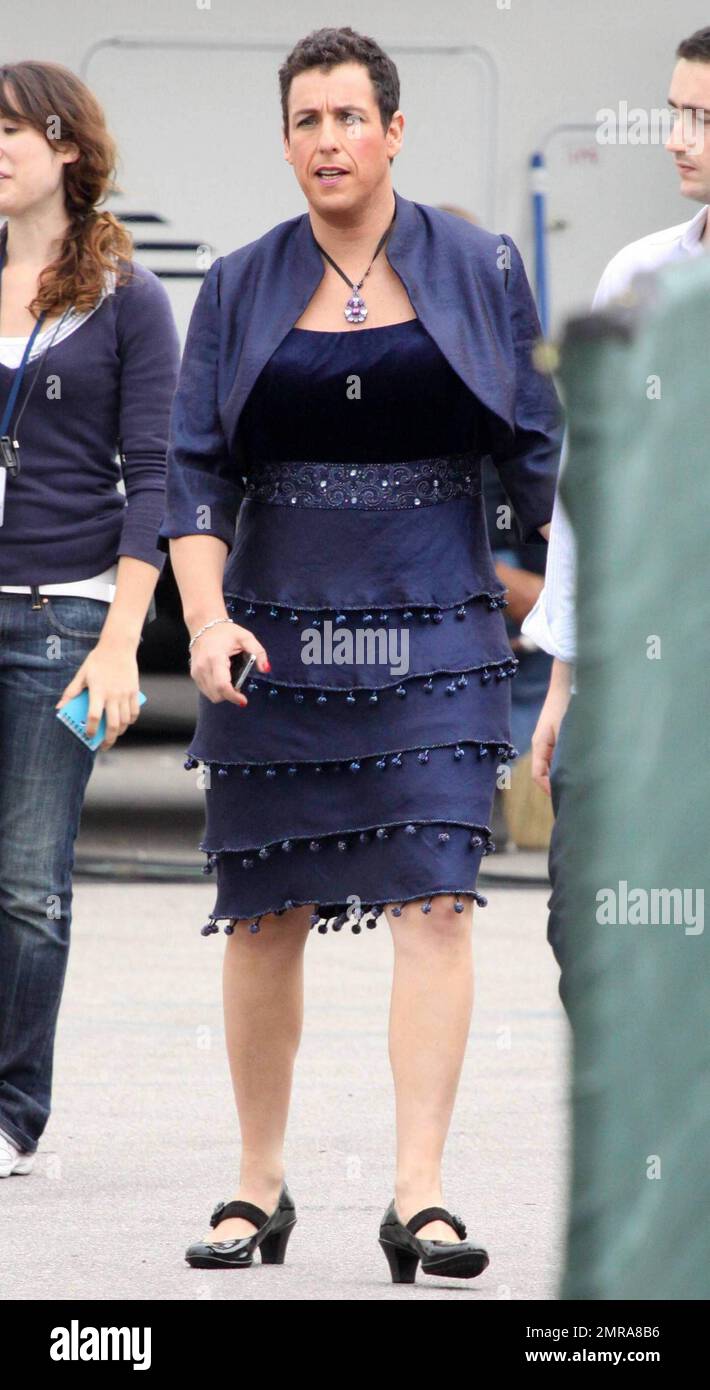 EXCLUSIVE!! Actor Adam Sandler walks around on set in costume