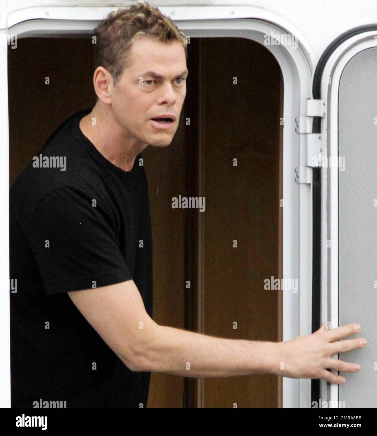 EXCLUSIVE!! Offer 'Vince' Shlomi (aka the ShamWow! Guy) gets his makeup