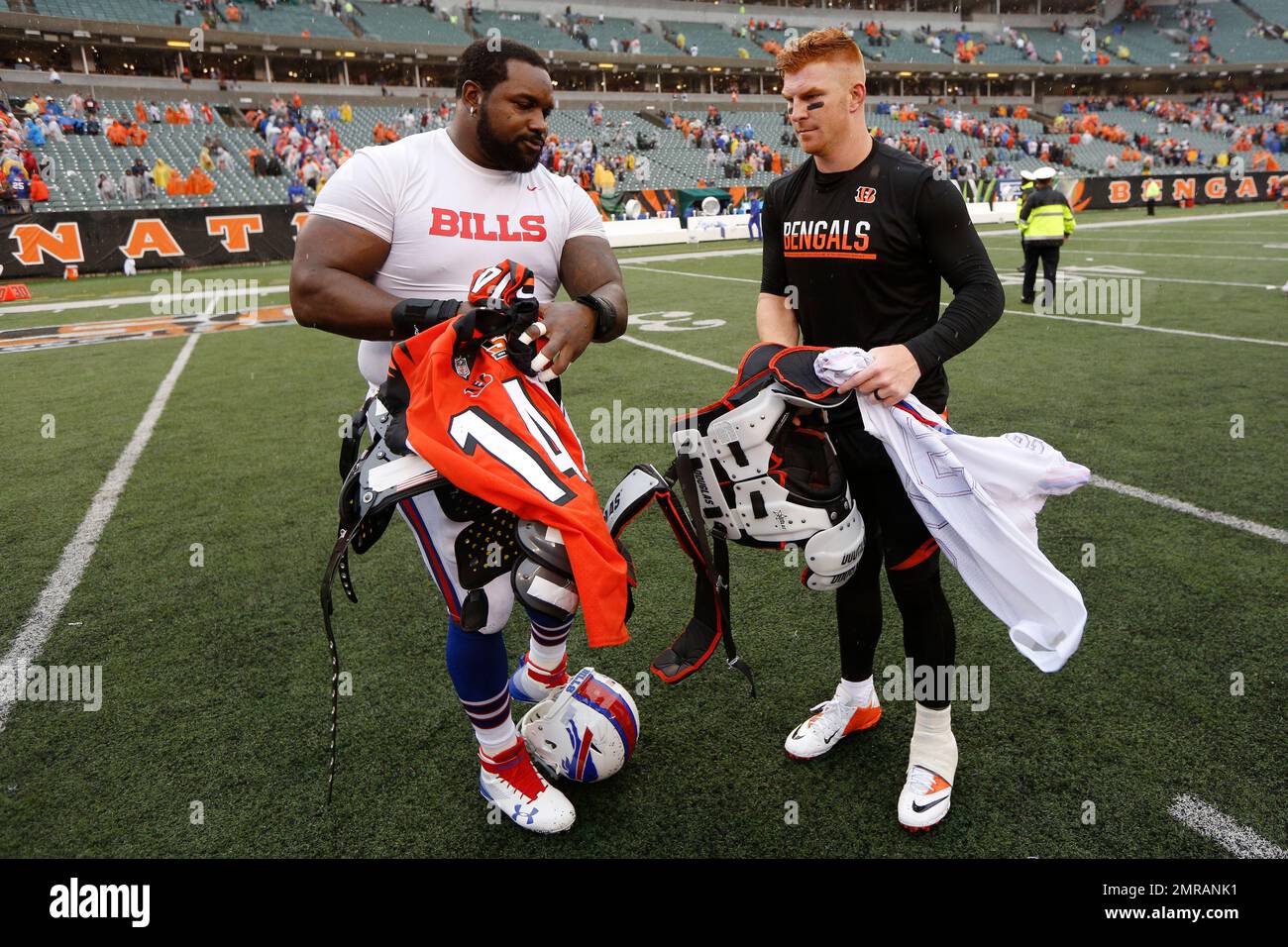 Buffalo Bills defensive tackle Marcell Dareus, left, and