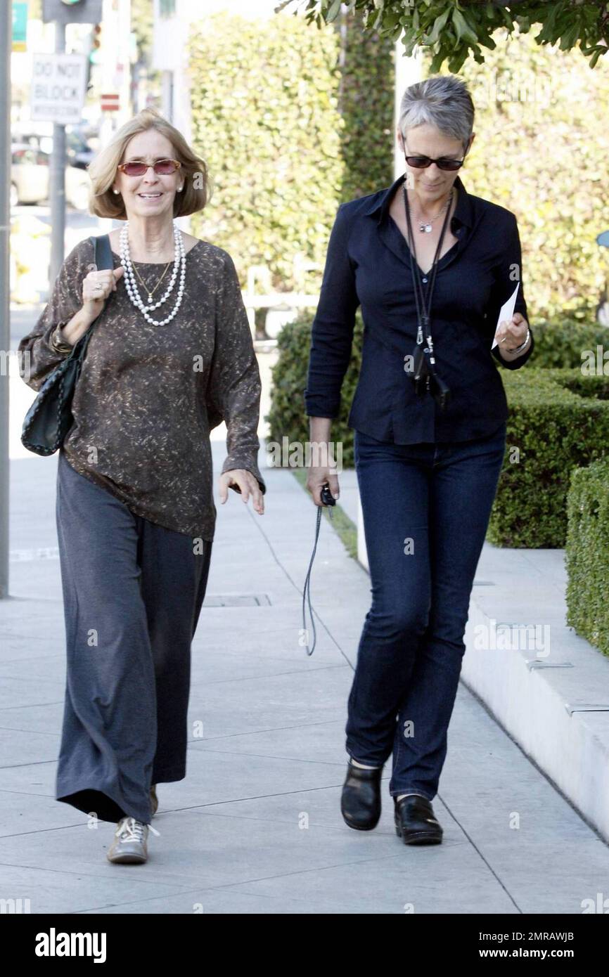 Jamie lee curtis and friend hi-res stock photography and images - Alamy