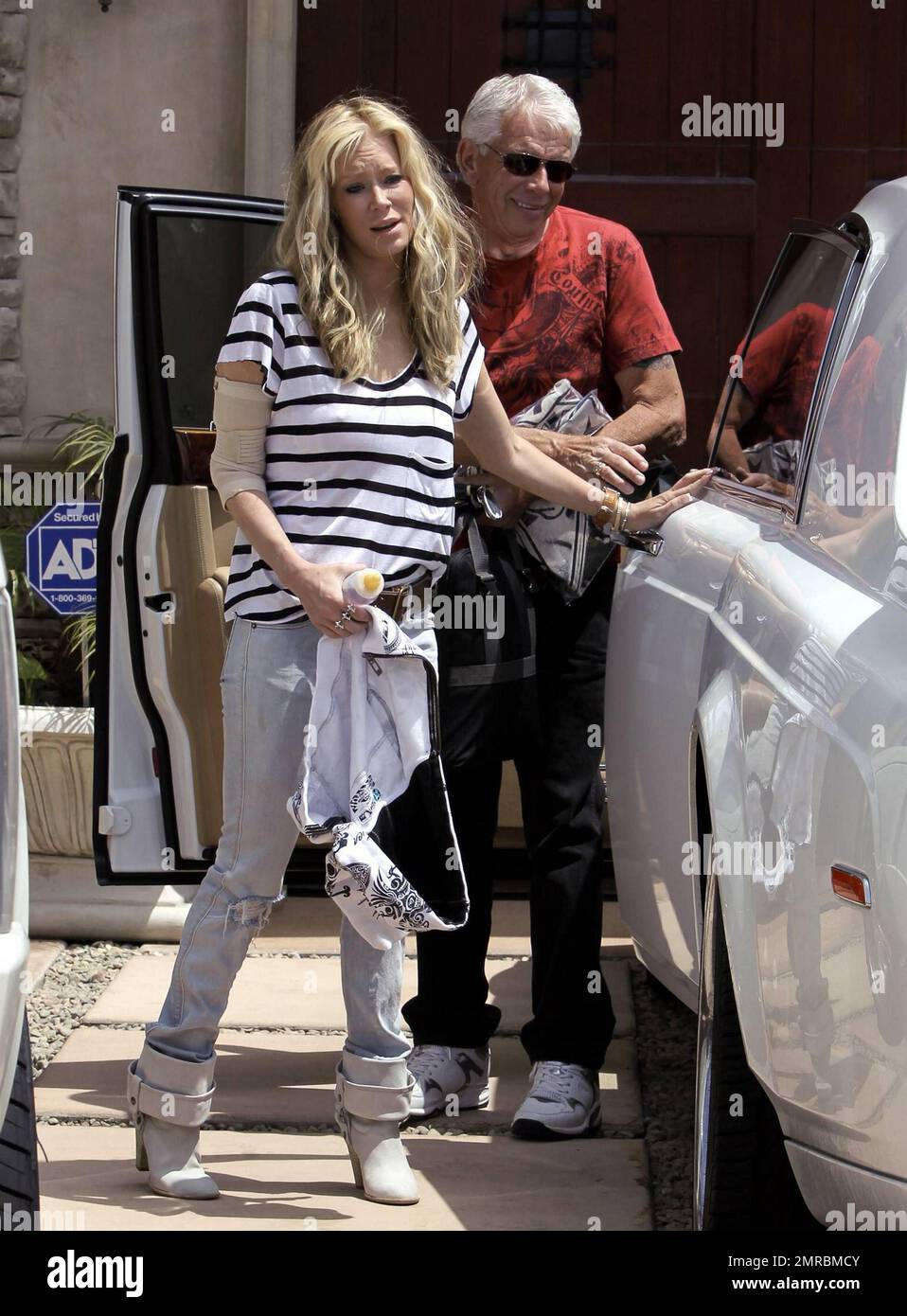 Adult Film star, Jenna Jameson, breaks down in tears today after ...