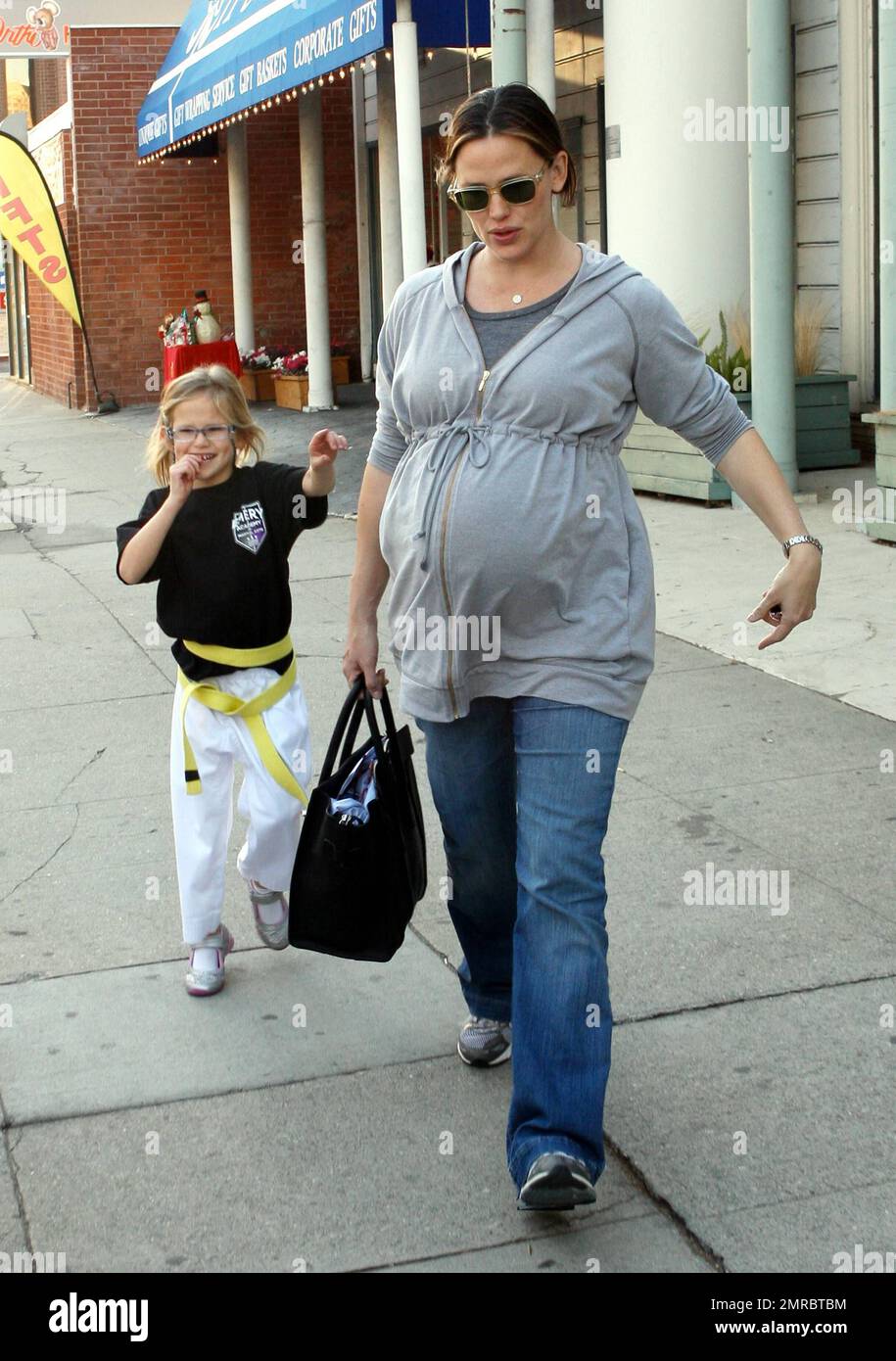 Jennifer Garner Pregnant 2005