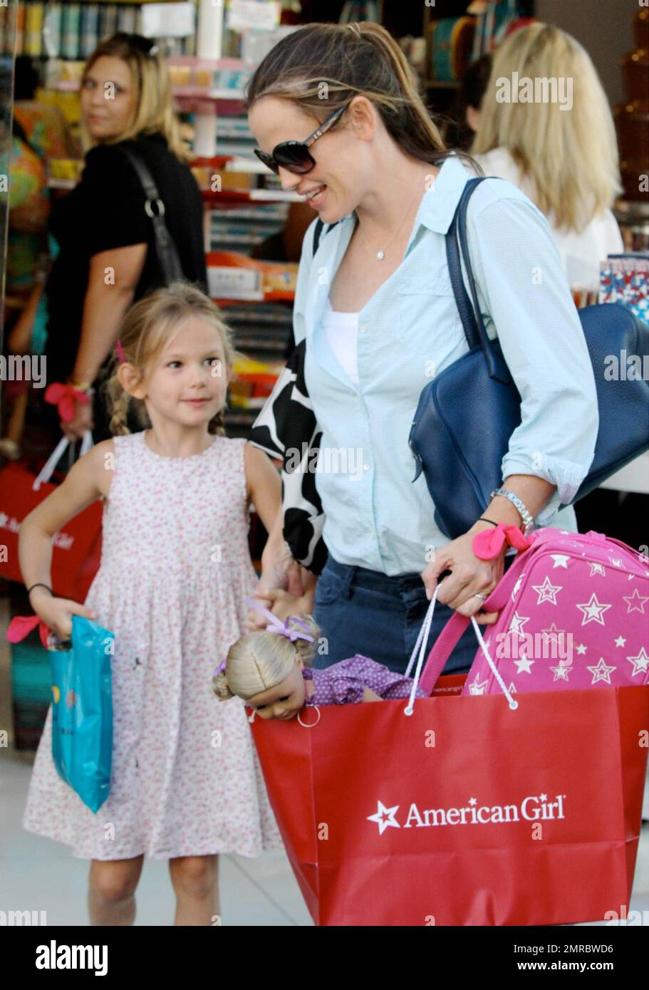 Actress Jennifer Garner gets in a day of shopping at The Grove with
