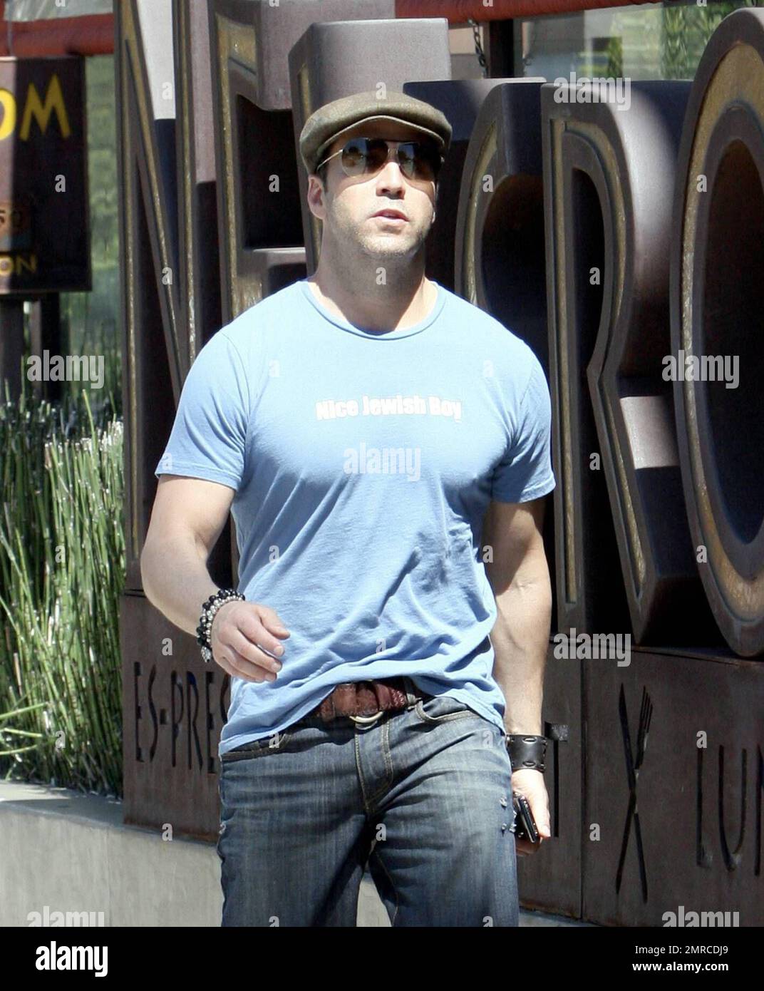 Exclusive!! Jeremy Piven thinks he's a nice Jewish boy, or