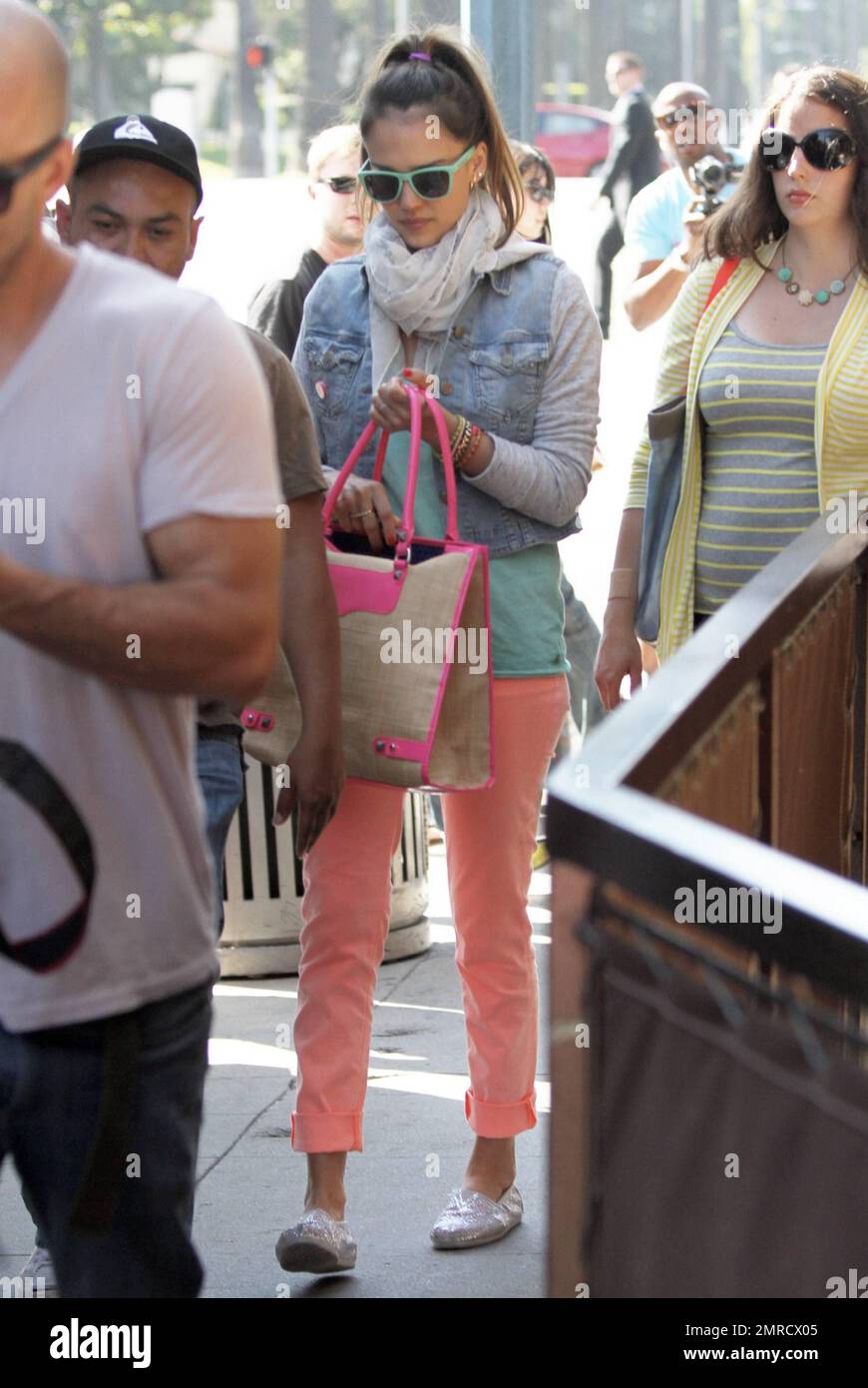 monday musing: colored pants.  Pink pants outfit, Hot pink pants