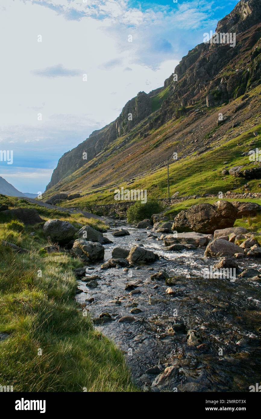 Water flowing over sloping hi-res stock photography and images - Alamy