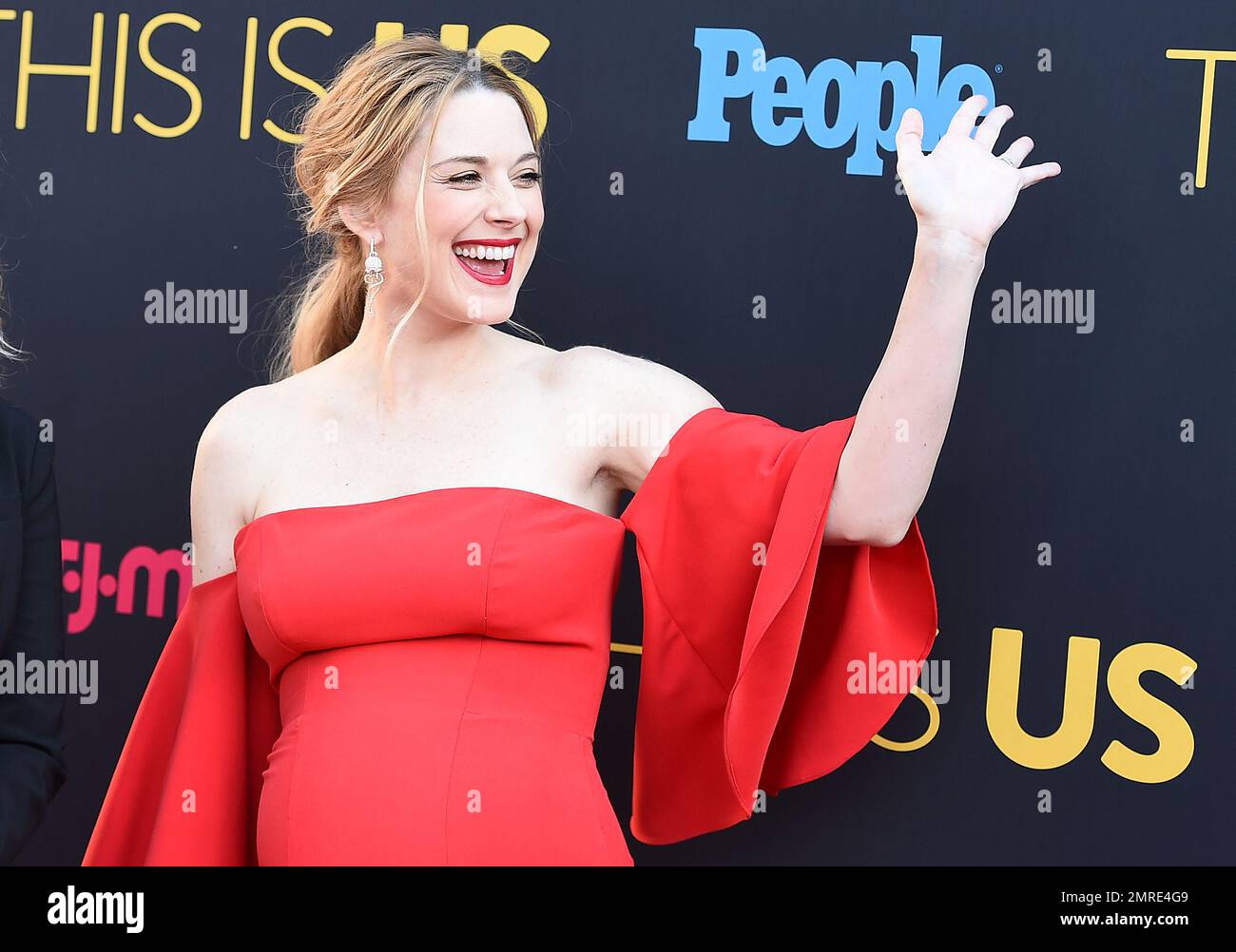 alexandra-breckenridge-arrives-at-the-los-angeles-premiere-of-this-is