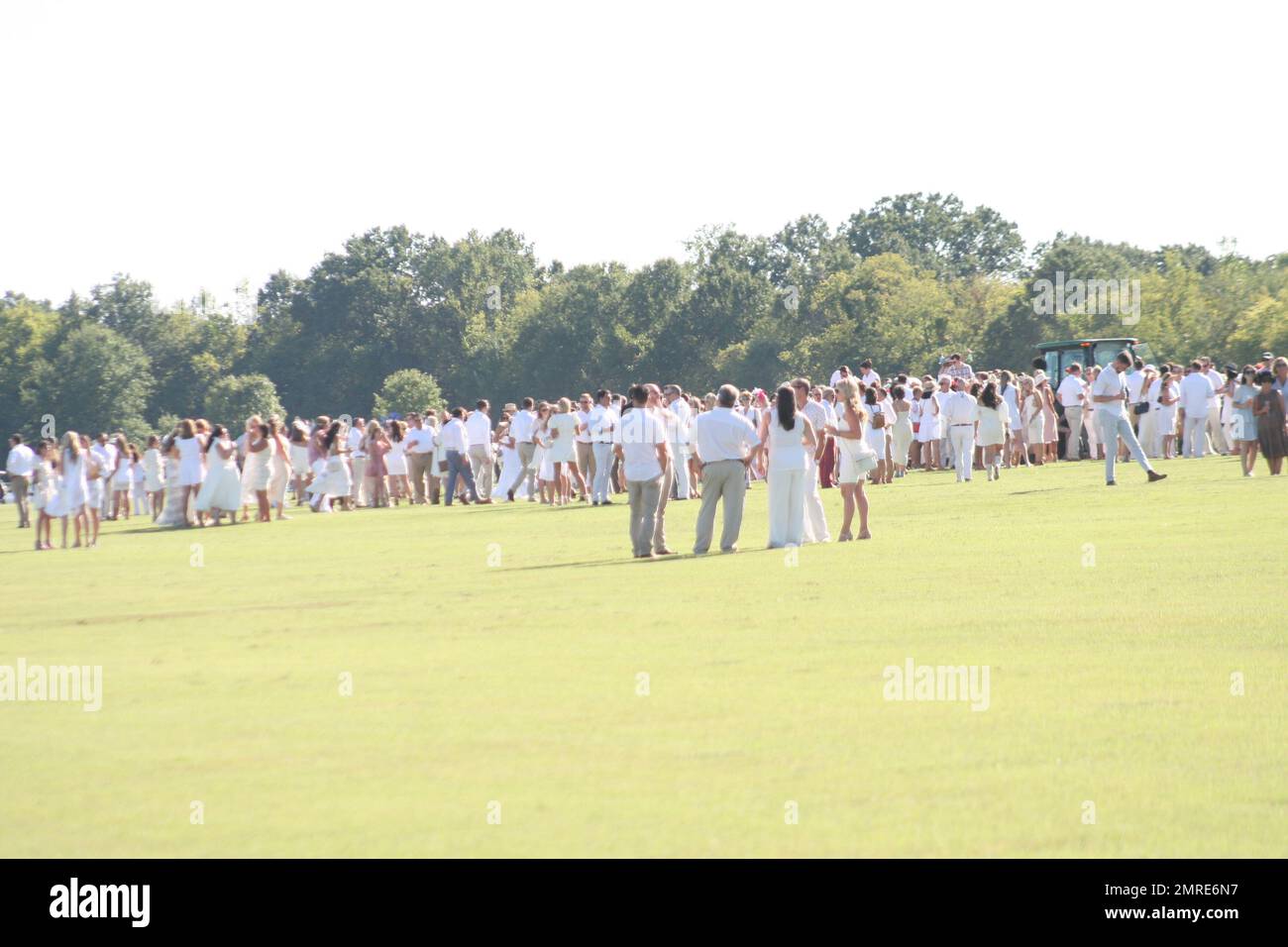 Divot stomp at the Glennon Gallop 2022 Stock Photo - Alamy