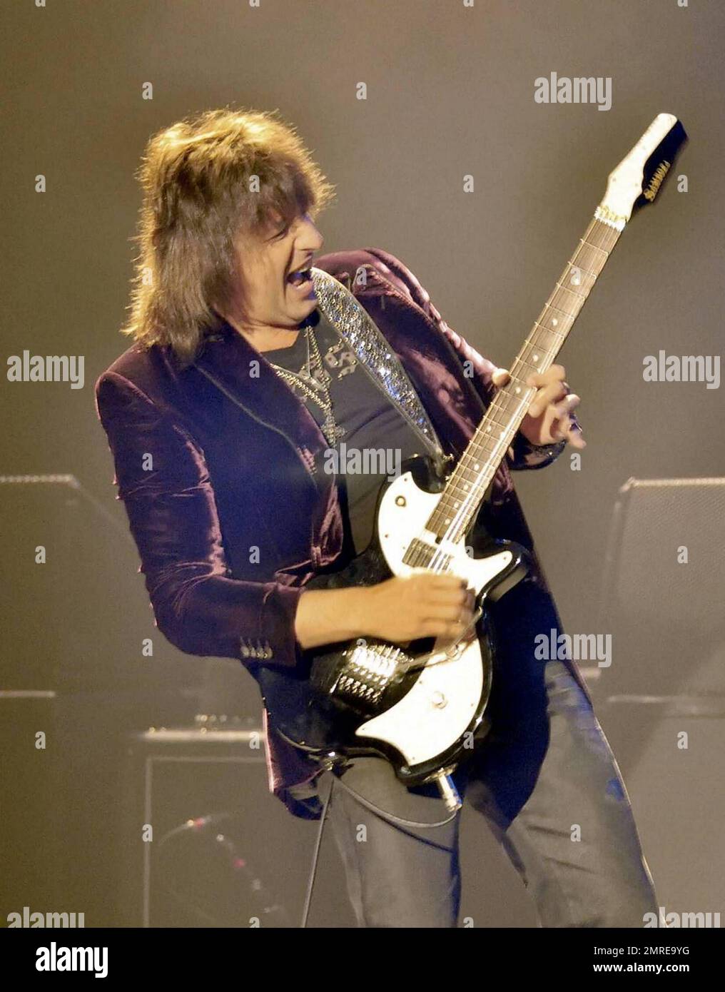 Jon Bon Jovi plays The Joint at the Hard Rock Hotel and Casino in Las Vegas,  NV. 4/24/09 Stock Photo - Alamy
