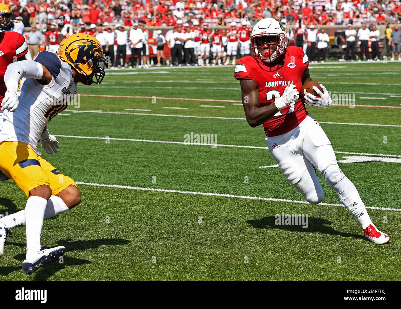 Kent State's safety Quan Robinson Jr. (10) takes aim at Louisville ...