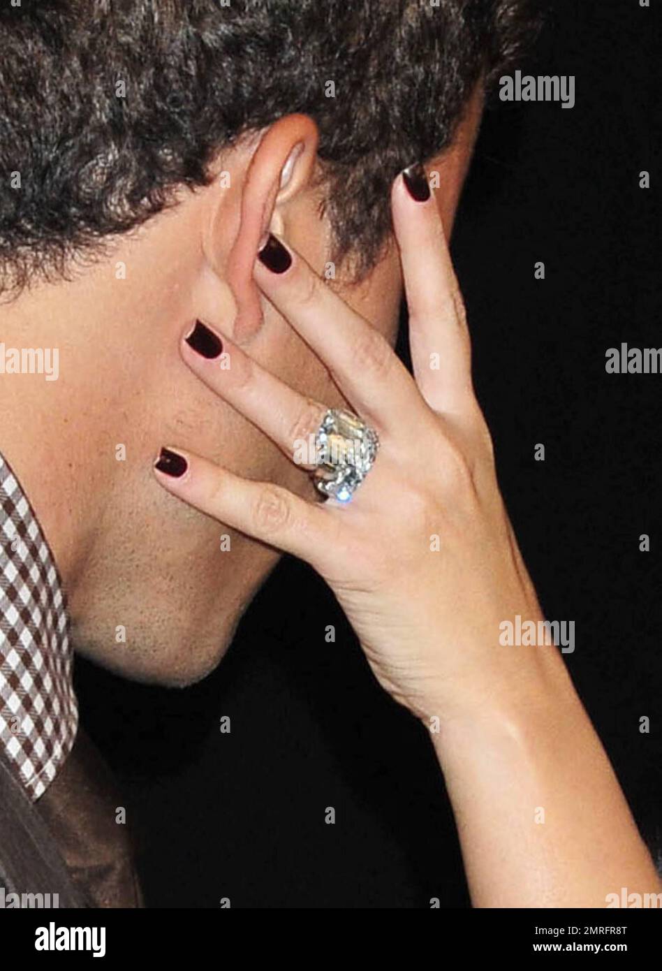 Kim kardashian wedding ring deals