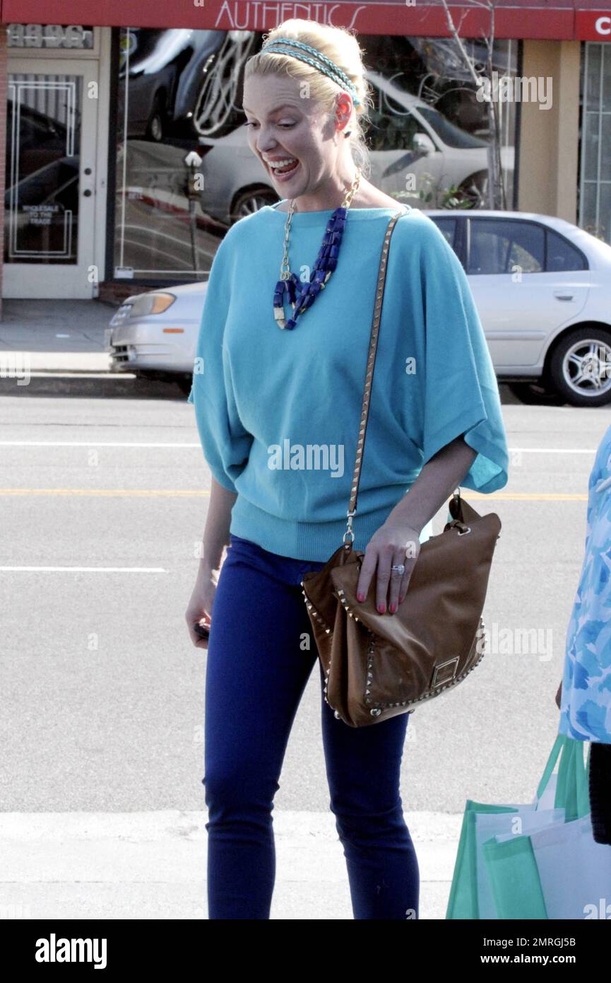 Actress Katherine Heigl wears an allblue outfit as she gets in some