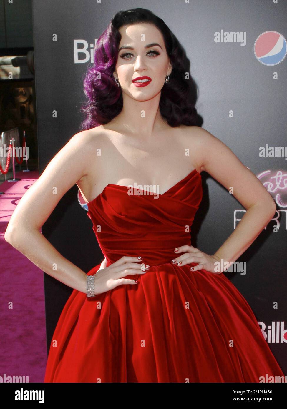 Katy perry hotsell red heels