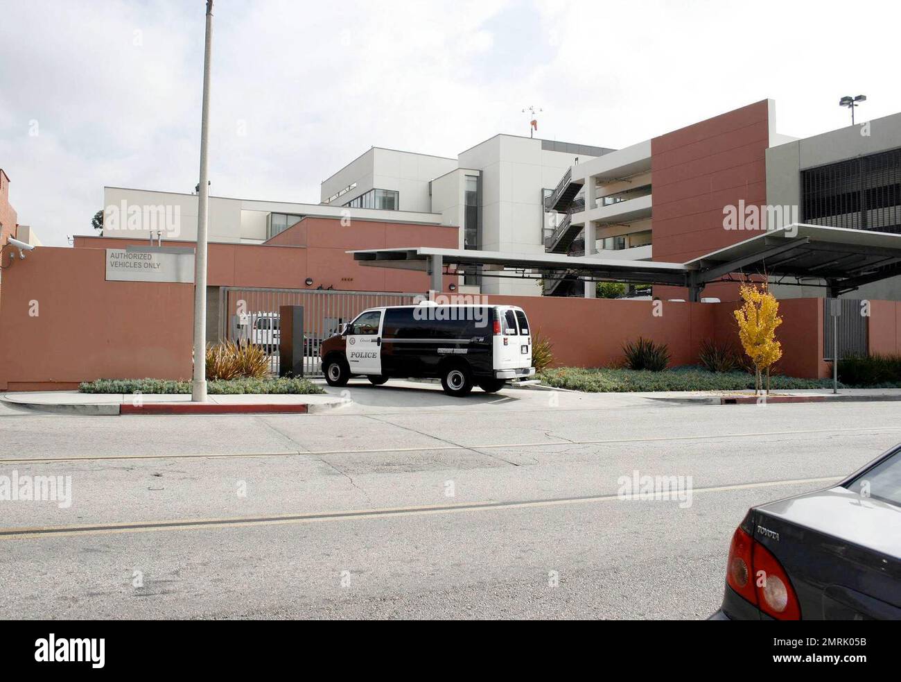 This is the Glendale City Jail where Kiefer Sutherland is currently serving his 48-day jail sentence. The jail is a state-of-the-art podular facility that is 32,000 square feet with 48 cells and 96 beds. It is the third busiest municipal jail in Los Angeles county and each 10x8 cell is double occupancy with toilet, washbasin and water fountain. A shower is provided in the day room area. Los Angeles, CA. 12/6/07. Stock Photo