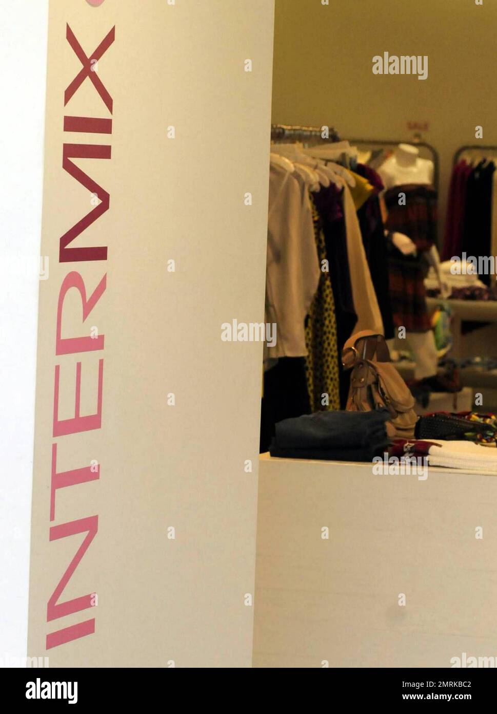 Intermix store hi-res stock photography and images - Alamy