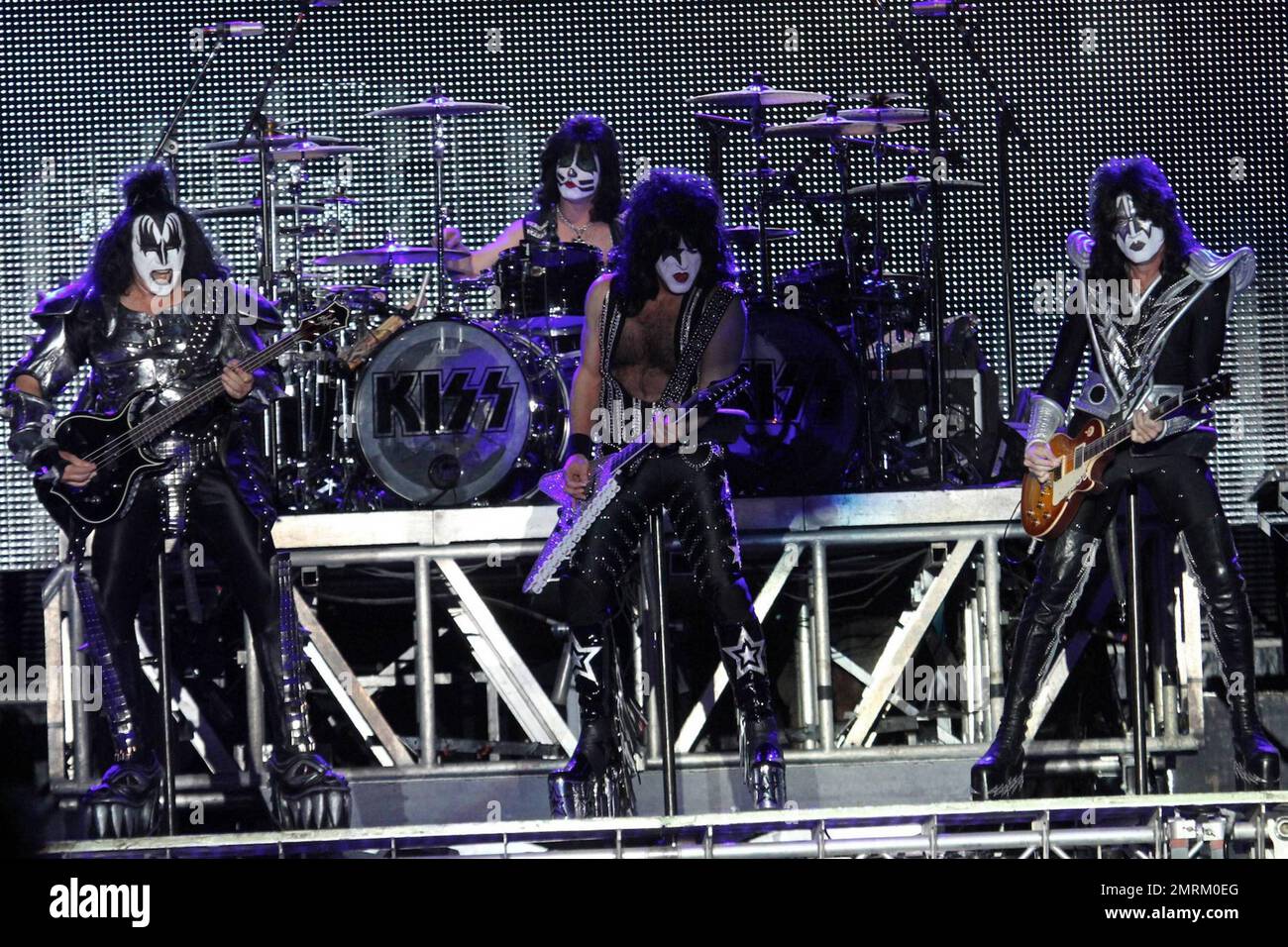 Kiss live in tommy hi-res stock photography and images - Page 2 - Alamy