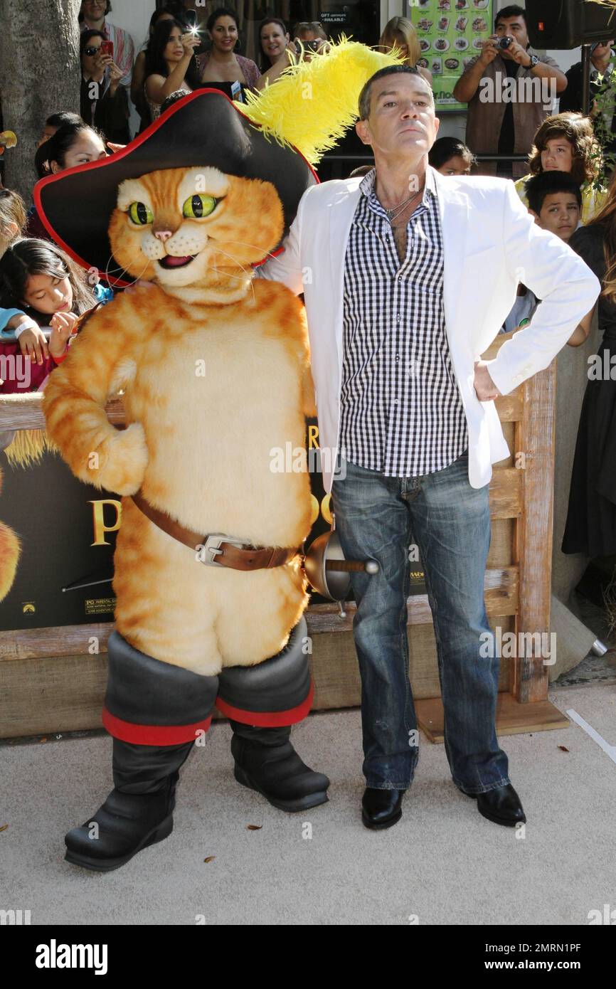 Antonio Banderas at the Los Angeles Premiere of 'Puss In Boots' held at the Regency Westwood Theatre. Los Angeles, CA. 23rd October 2011.   . Stock Photo