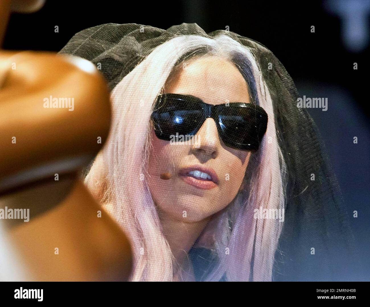 Lady gaga black sunglasses discount
