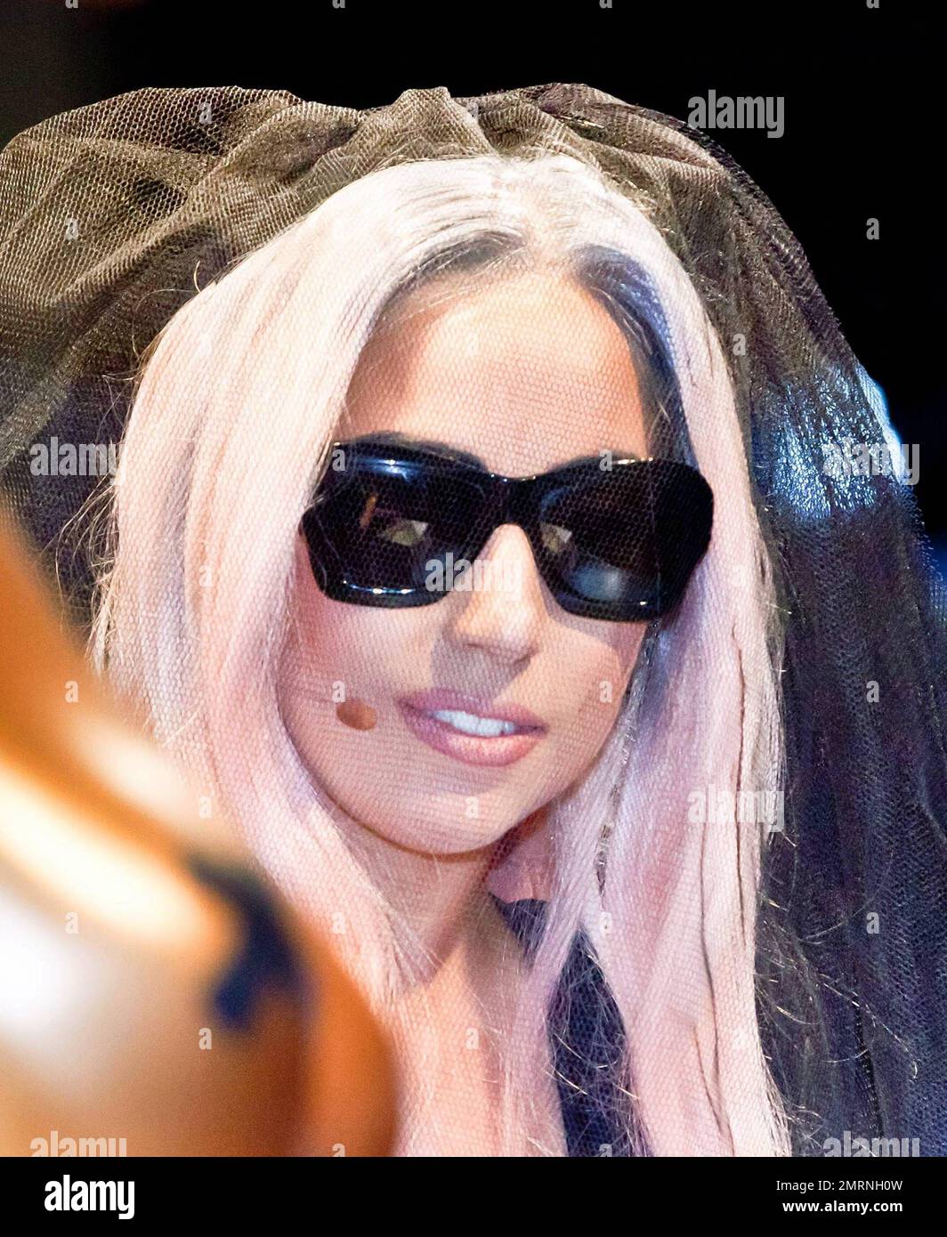 Lady gaga black sunglasses online