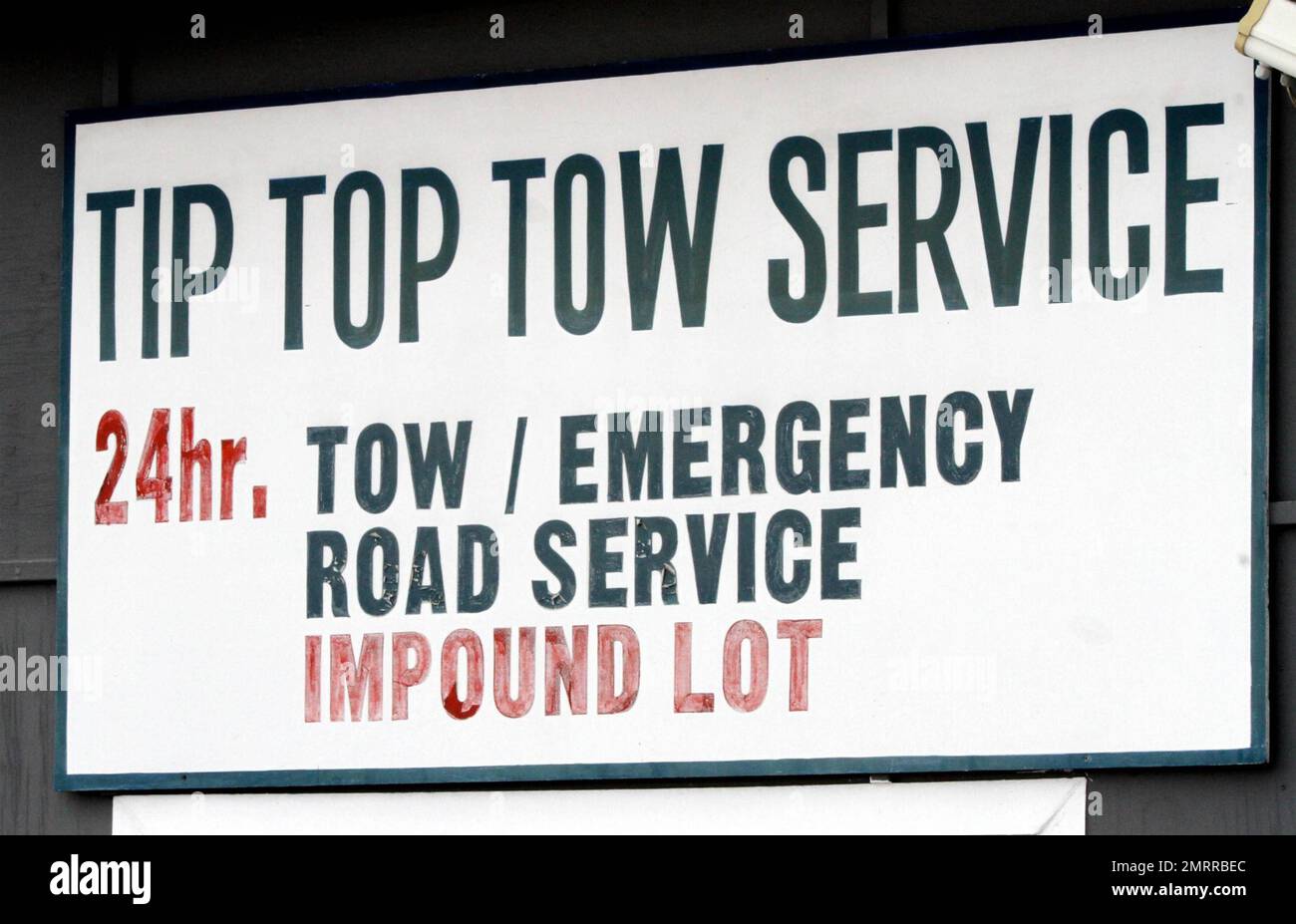 Tip top tow service hires stock photography and images Alamy