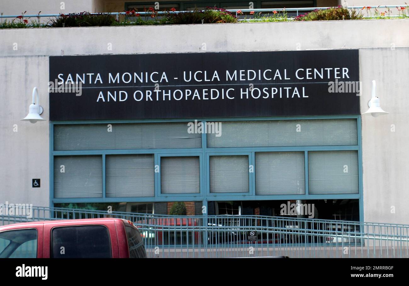 gv-of-ucla-medical-center-where-lindsay-lohan-was-treated-after-her-car