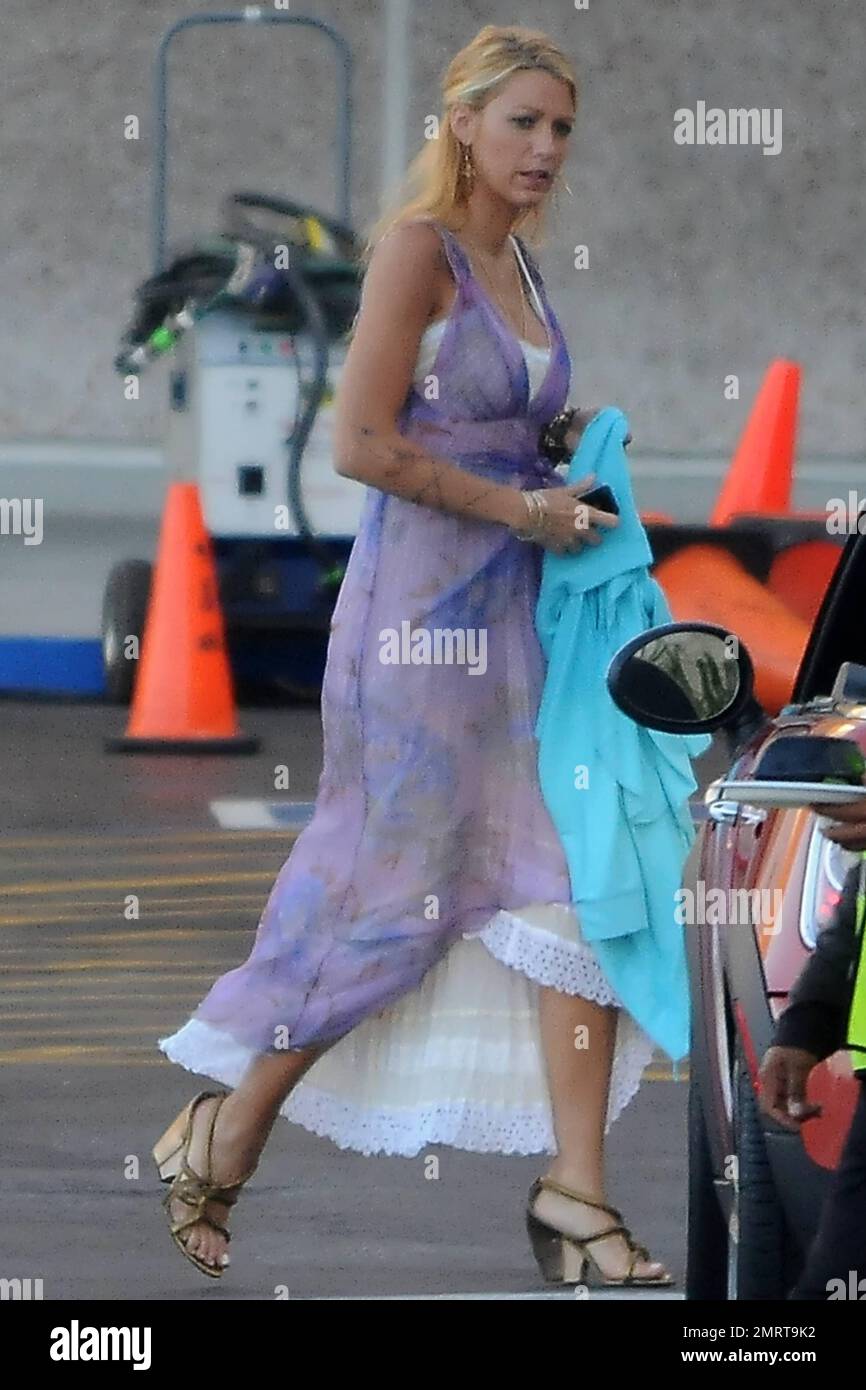 Blake Lively Sheds Skin in 'Savages' Scene