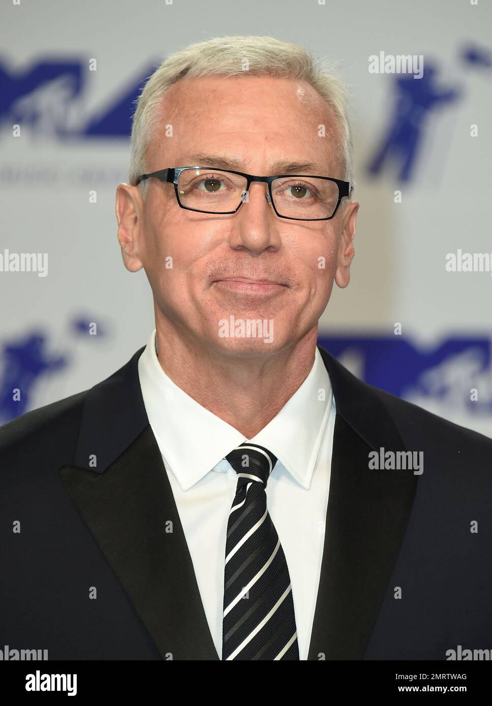 Dr. Drew Pinsky arrives at the MTV Video Music Awards at The Forum on