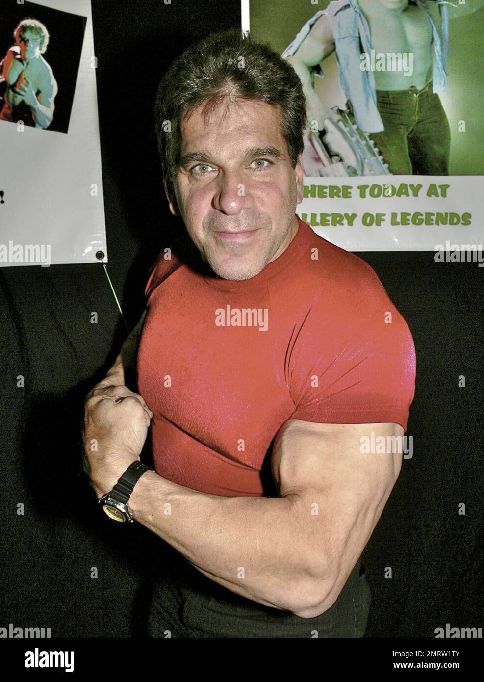 Gallery of Legends, a celebrity and sports memorabilia store inside