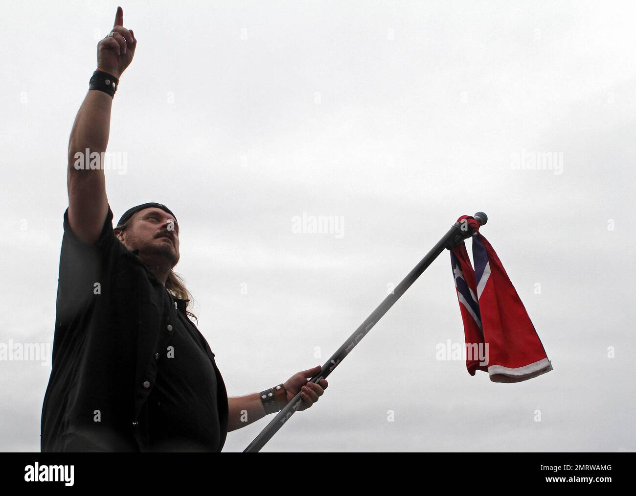 Johnny Van Zant of Lynyrd Skynyrd performs in concert prior to the start of the NASCAR AdvoCare 500 at Atlanta Motor Speedway in Hampton, GA. 4th September 2011. Stock Photo