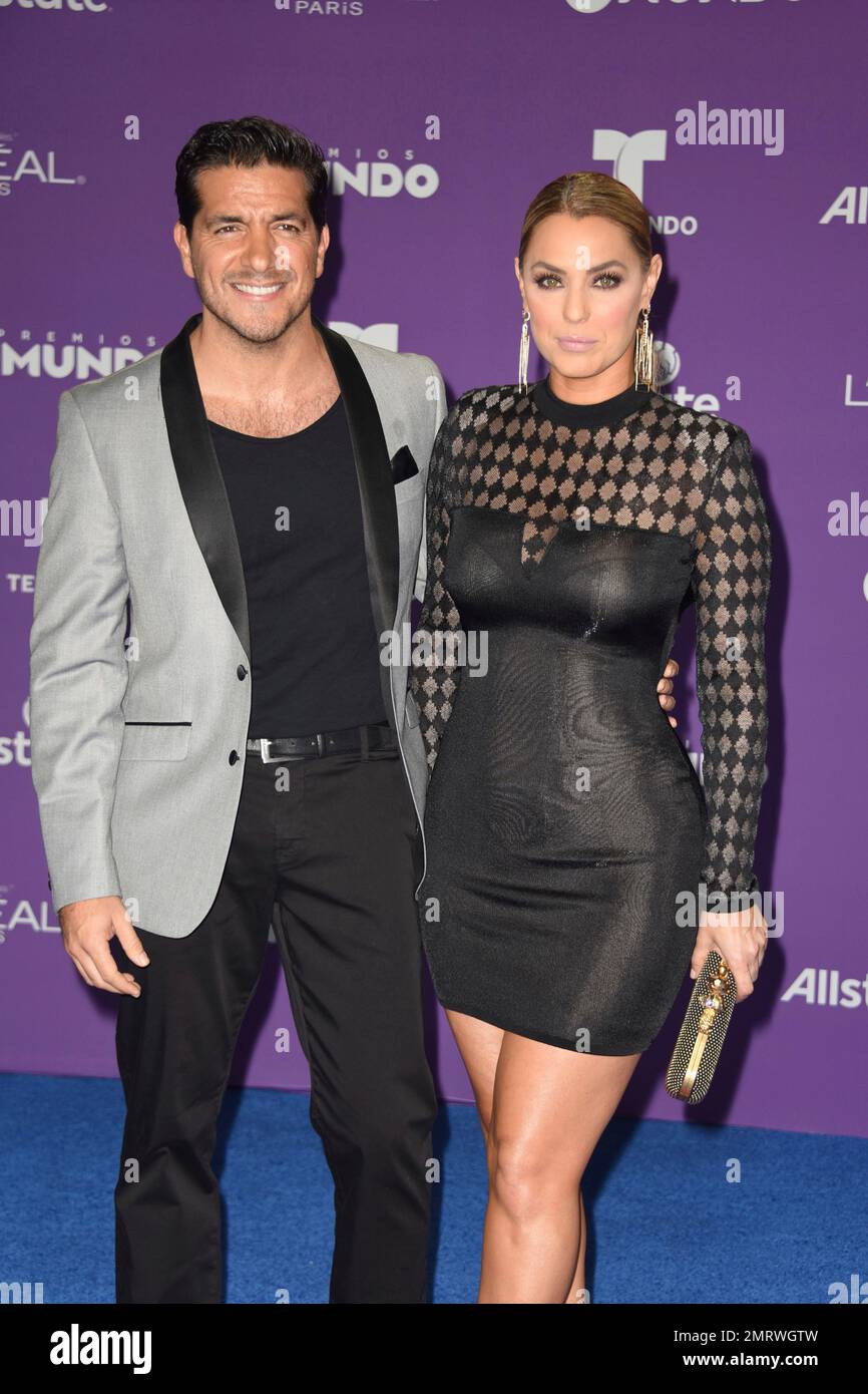 Paulo Quevedo, left, and Rosina Grosso attend the 2017 Premios Tu Mundo