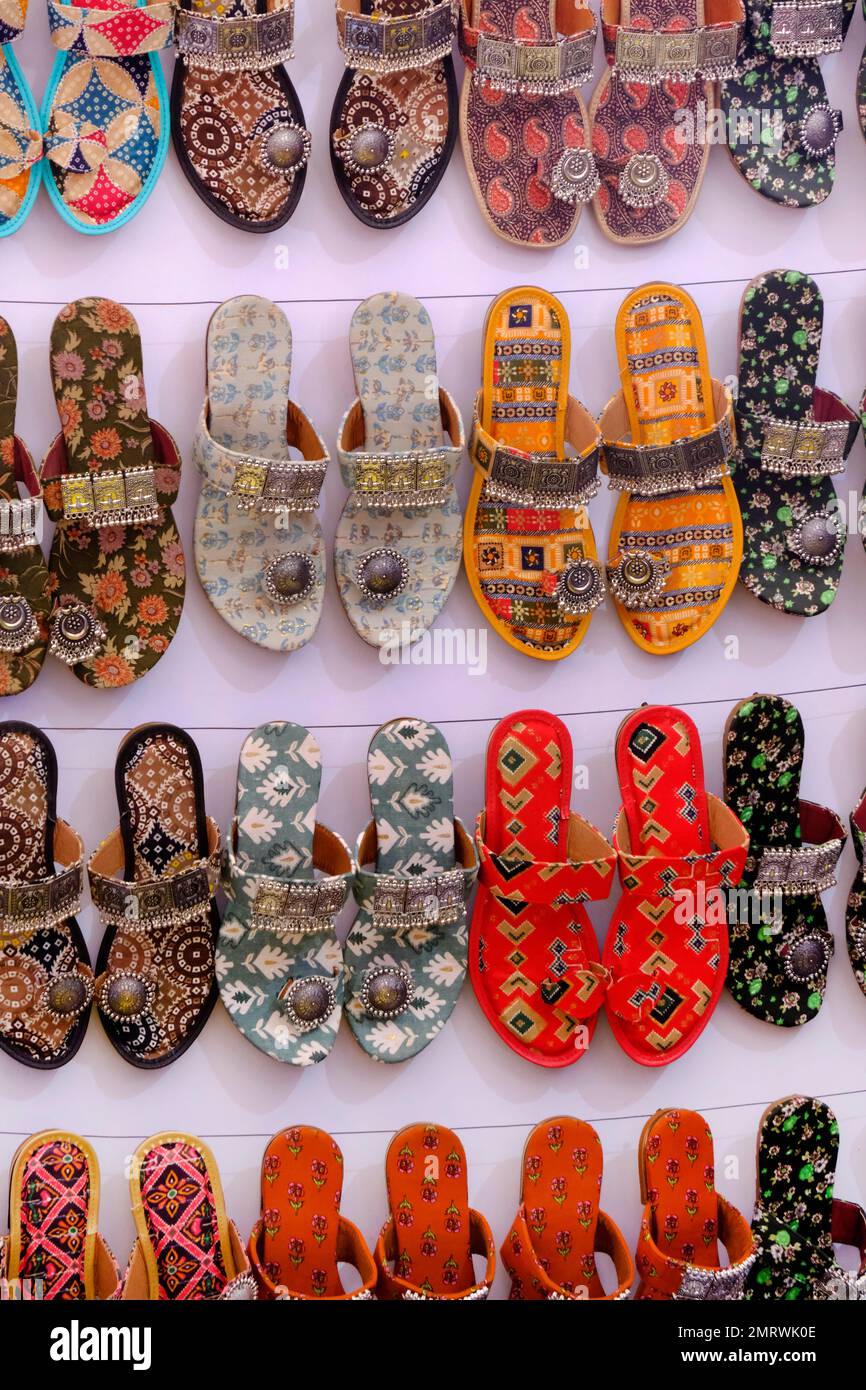 Kolhapuri chappals | Fashion sandals women, Footwear design women, Fashion  slippers