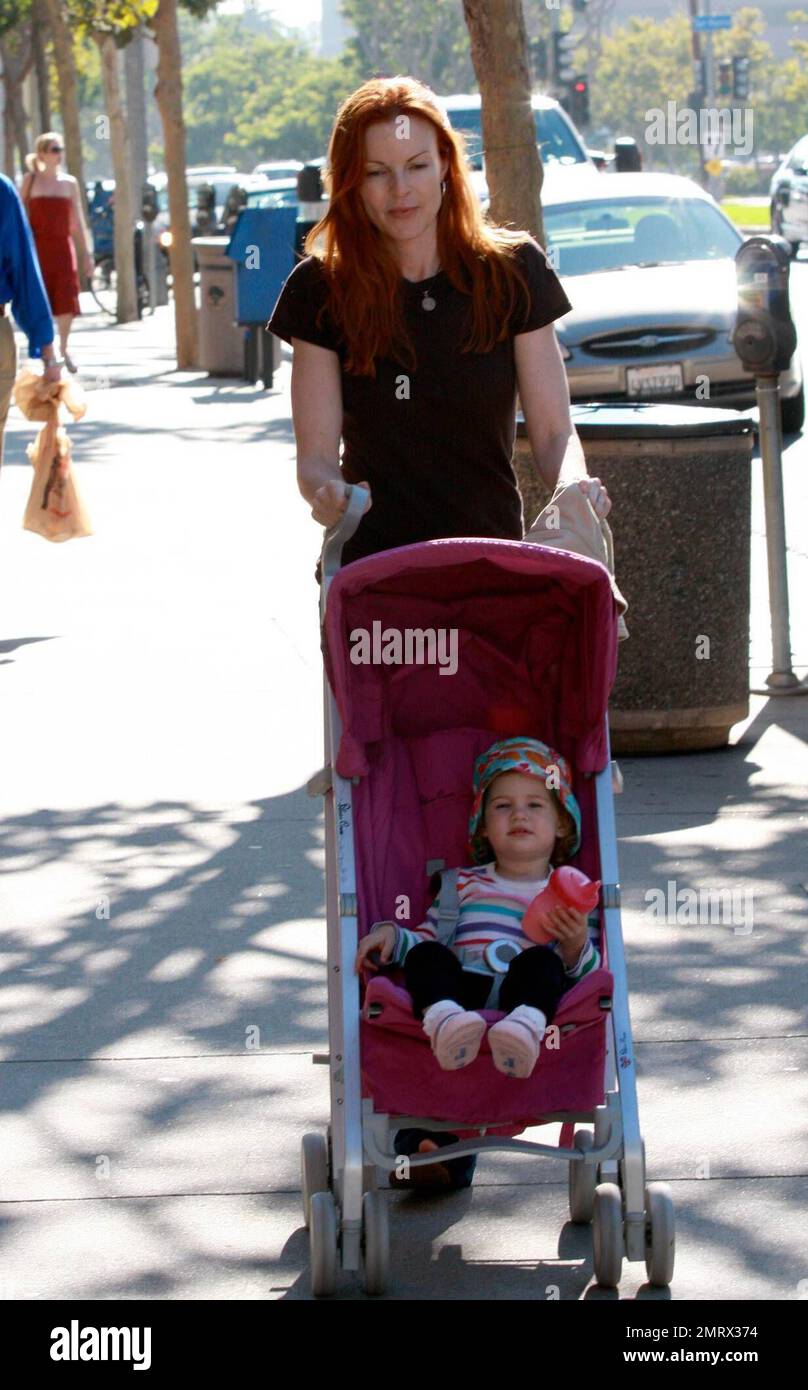 Exclusive!! "Desperate Housewives" star Marcia Cross and one of her(02)