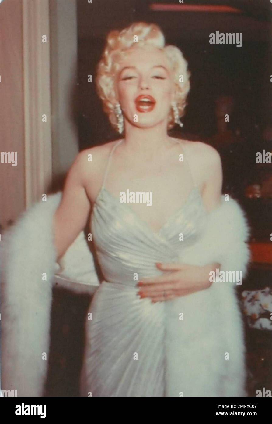 Marilyn monroe robe rose top