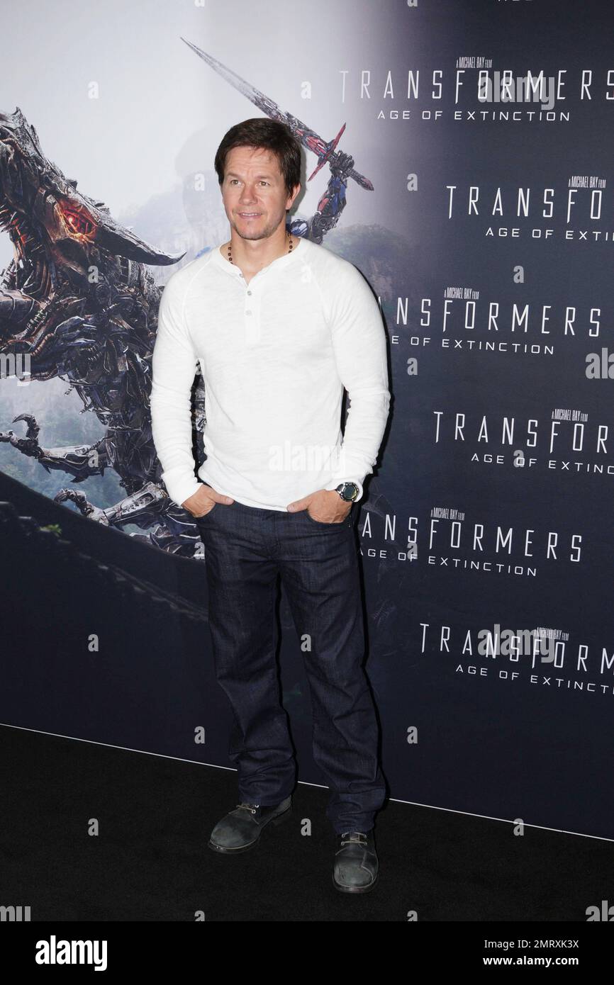 Mark Wahlberg at the \, image size:866x1390