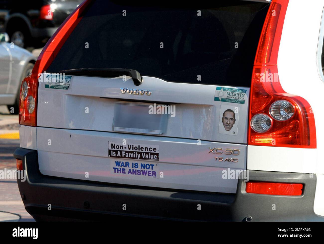 Actor Martin Sheen was seen picking up food to go from Howdy's restaurant in Malibu and driving off in his vehicle which displayed Obama and anti-war bumper stickers. Malibu, CA. 28th July 2012 Stock Photo