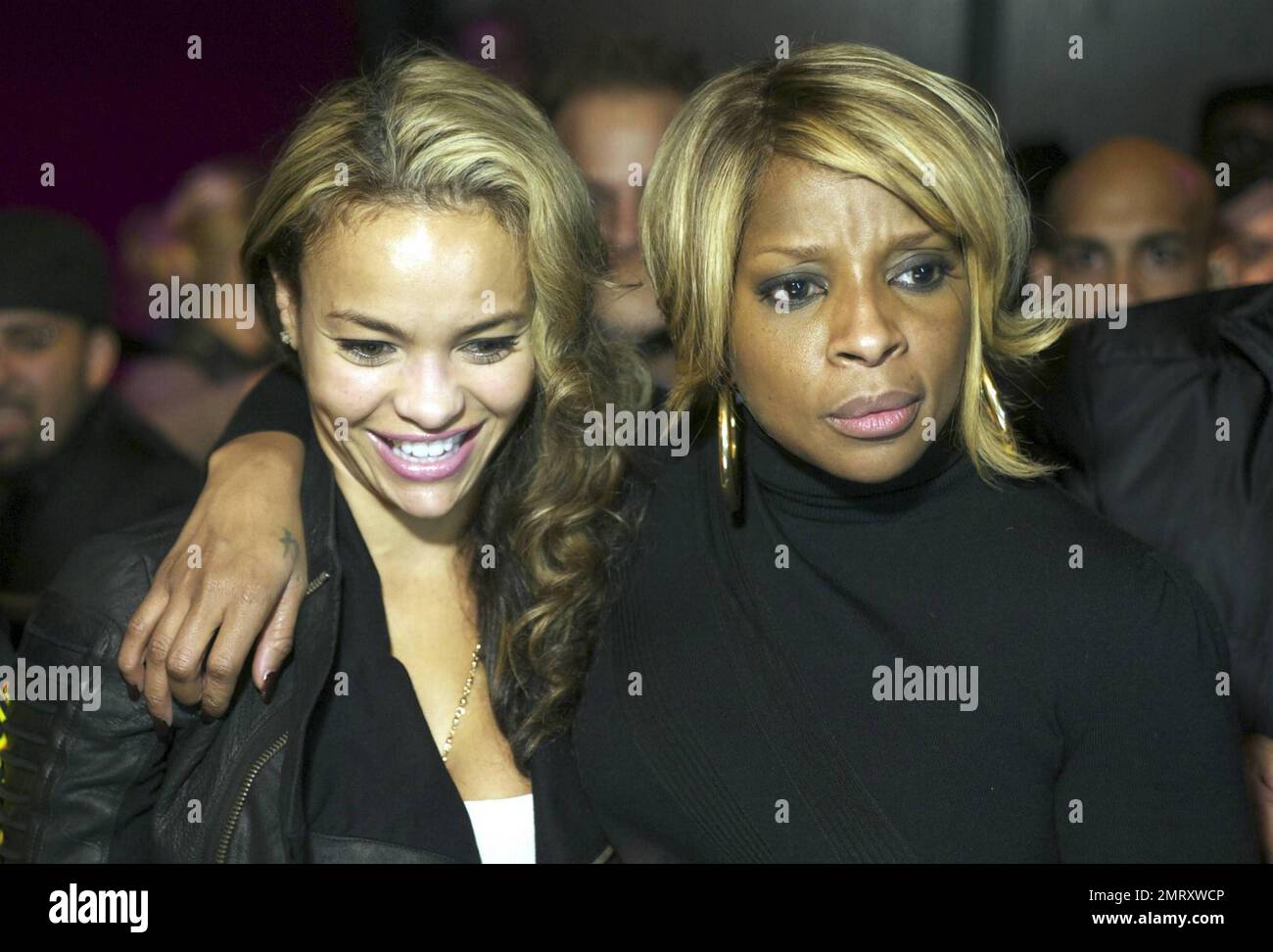 EXCLUSIVE!! Mary J Blige poses with her protege Starshell and