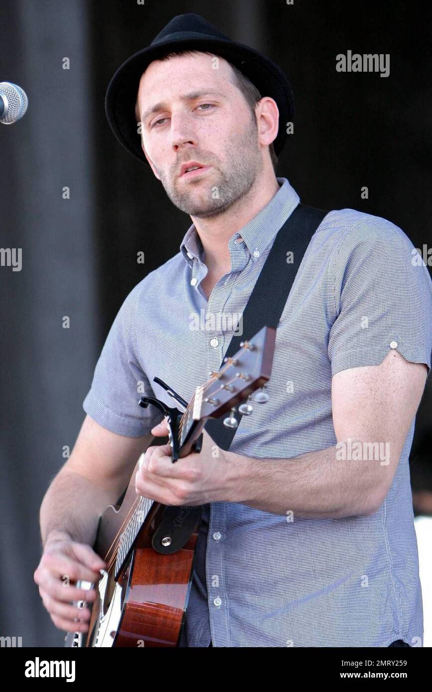 Mat Kearney performs at Pet-A-Palooza in Star Nursery Fields at Sam Boyd Stadium. Las Vegas, NV. 4/4/09. Stock Photo
