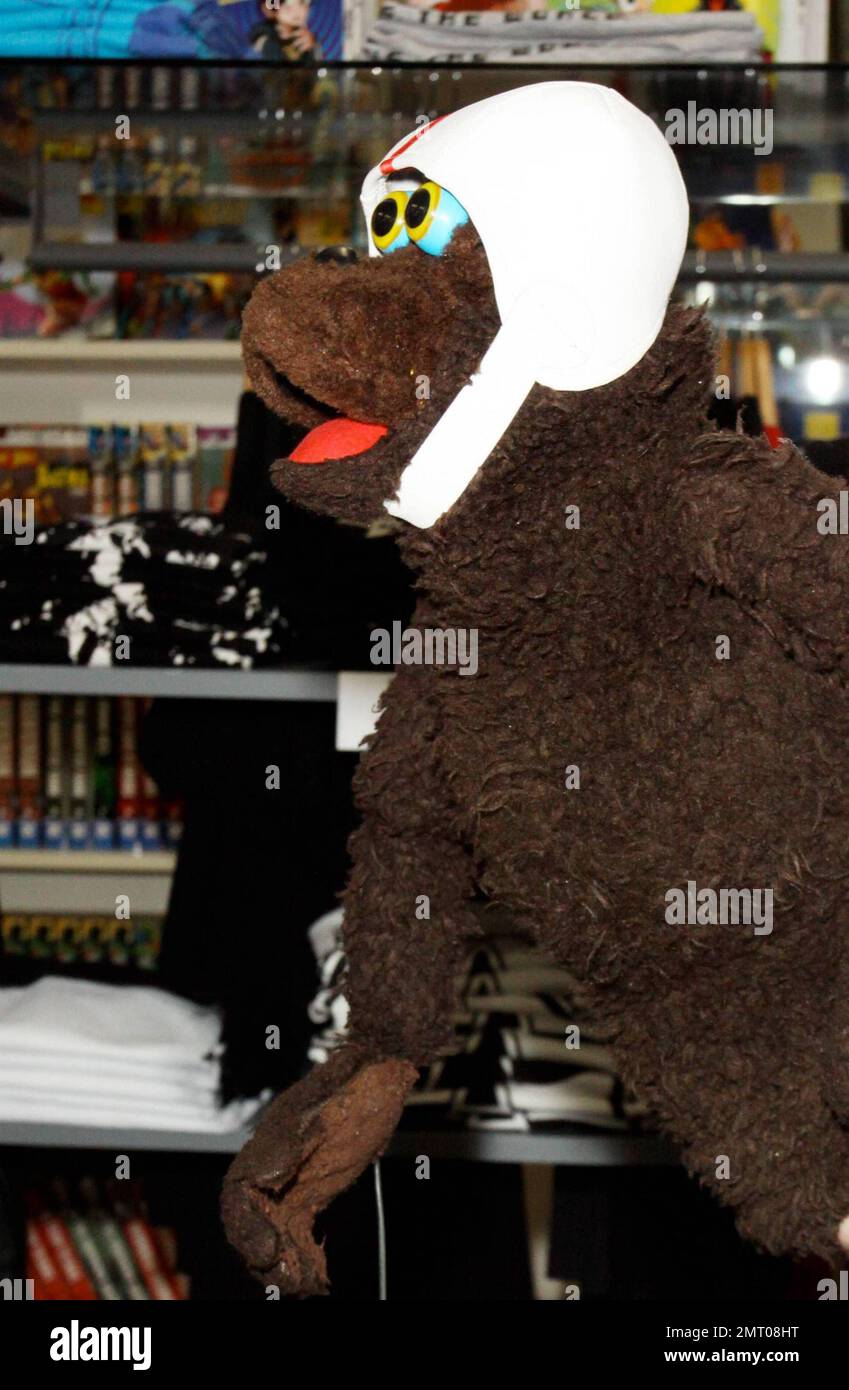Warren Demontegue Warren the ape demontague hi-res stock photography and images - Alamy