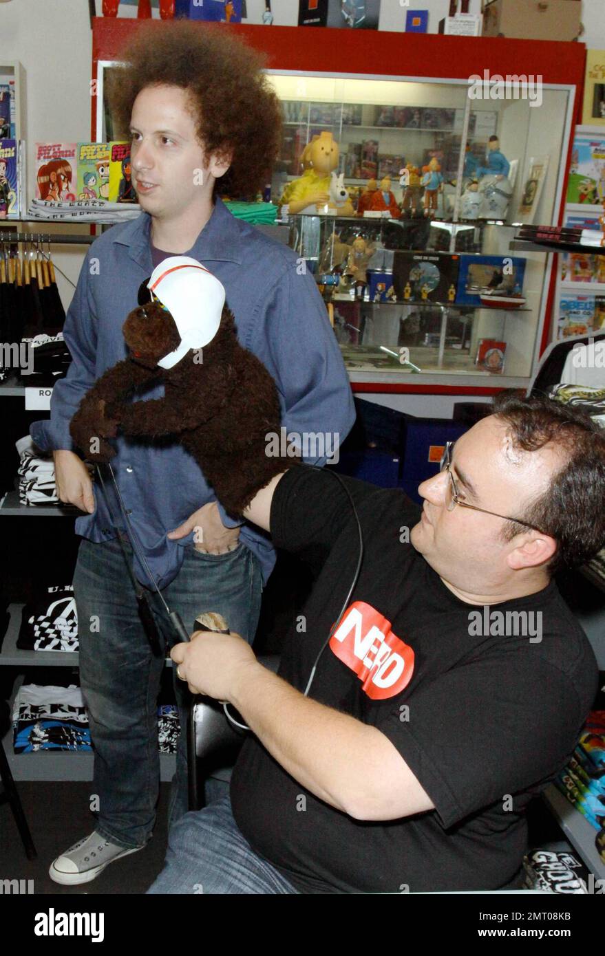 Warren Demontegue Josh Sussman, Warren