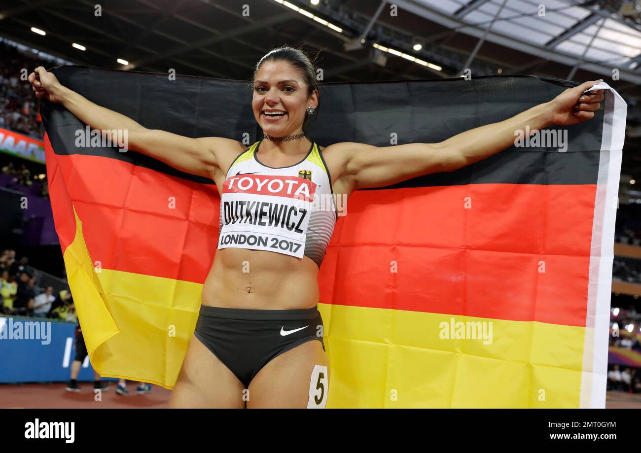 Germany's Pamela Dutkiewicz celebrates after winning the bronze medal