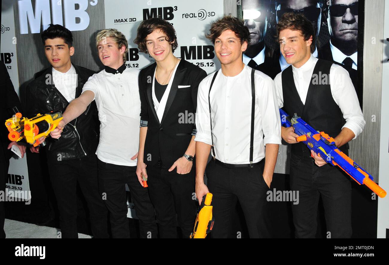 One Direction at the premiere of 