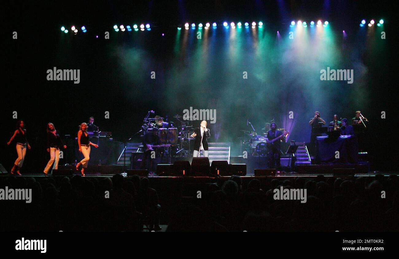 Michael Bolton begins his new tour before a sold out audience at Sinatra Theatre,  Bank Atantic Center. Sunrise Fl. 10/04/06 Stock Photo
