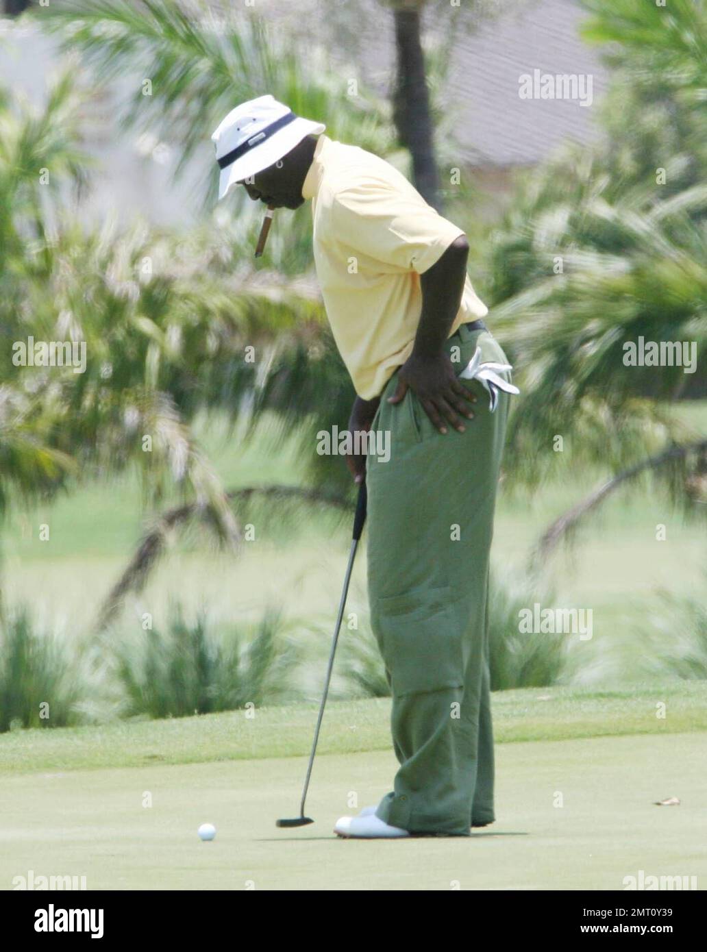 Michael Snapper Exclusive!! NBA legend Michael Jordan takes time out to enjoy a game of ...
